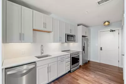 136 Babcock St #317, Brookline, MA 02446 - Photo 2