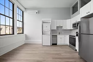 22 Waverly St, Worcester, MA 01604 - Photo 6