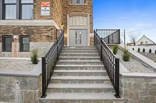 22 Waverly St, Worcester, MA 01604 - Photo 8