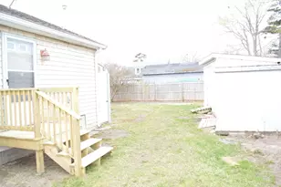 17 Bungalow Ln, Wareham, MA 02532 - Photo 10