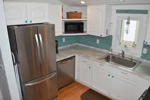 17 Bungalow Ln, Wareham, MA 02532 - Photo 14