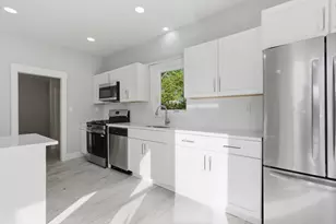 7 Myrtle St, Middleborough, MA 02346 - Photo 4