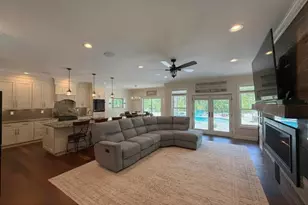3012 Thorndike St, Palmer, MA 01069 - Photo 8