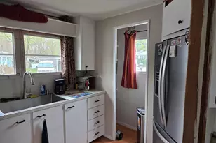 1237 Central St, Leominster, MA 01453 - Photo 4