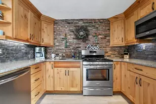 909 E 2nd St, Boston, MA 02127 - Photo 6