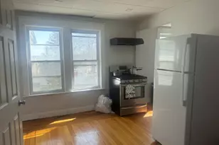 85 Seneca St, Lowell, MA 01852 - Photo 10