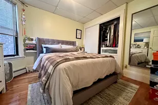 9 Leverett St, Brookline, MA 02445 - Photo 4