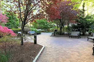 9 Hawthorne Pl, Boston, MA 02114 - Photo 22