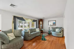 33 Arlene Ave, Wilmington, MA 01887 - Photo 4