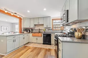 81 Princeton Ave, Waltham, MA 02451 - Photo 6