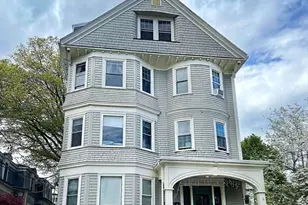 70 Perry St, Brookline, MA 02446 - Photo 22