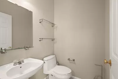 9 Nirvana Dr #2E, Saugus, MA 01906 - Photo 10