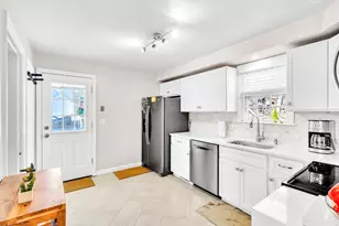 18 Mayflower Rd, Northborough, MA 01532 - Photo 6