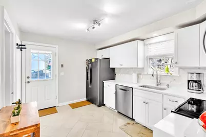 18 Mayflower Rd, Northborough, MA 01532 - Photo 6