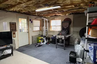 683 N W Main St, Douglas, MA 01516 - Photo 30