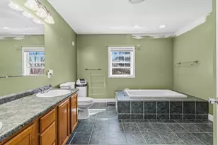 563 Woodman St, Fall River, MA 02724 - Photo 18