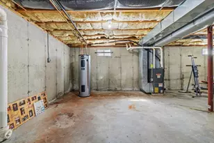 563 Woodman St, Fall River, MA 02724 - Photo 24