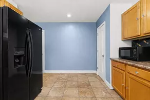 563 Woodman St, Fall River, MA 02724 - Photo 8