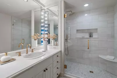 2 Commonwealth Ave #12B, Boston, MA 02116 - Photo 24