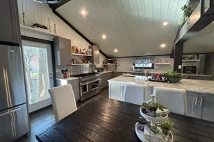 153 Off Pond St, Dunstable, MA 01827 - Photo 8