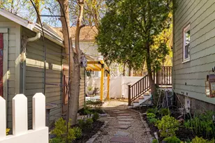 10 Gilman St, Boston, MA 02131 - Photo 28