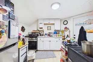826 County St, New Bedford, MA 02740 - Photo 10