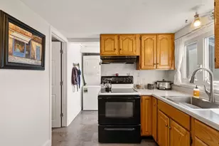 31 Eastern Ave, Essex, MA 01929 - Photo 6