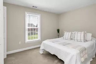 35 Essex Green Ln, Peabody, MA 01960 - Photo 20