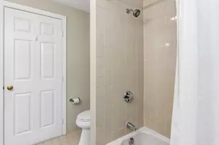 35 Essex Green Ln, Peabody, MA 01960 - Photo 18