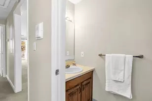 35 Essex Green Ln, Peabody, MA 01960 - Photo 22