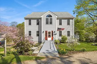 10 Manomet Beach Blvd, Plymouth, MA 02360 - Photo 1