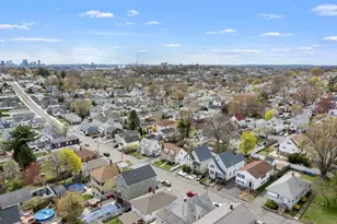 36 Irving St, Revere, MA 02151 - Photo 26