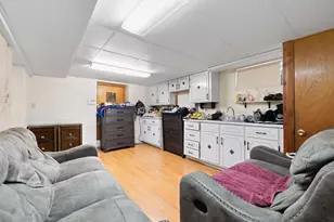 36 Irving St, Revere, MA 02151 - Photo 20