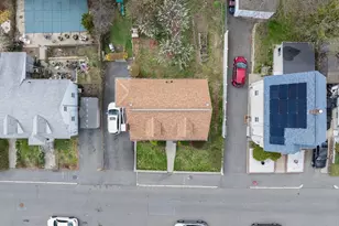 36 Irving St, Revere, MA 02151 - Photo 4