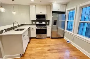 6 St James Pl, Boston, MA 02119 - Photo 2