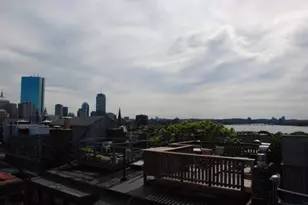 3 Goodwin Pl, Boston, MA 02114 - Photo 12