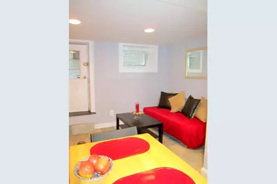 3 Goodwin Pl #B, Boston, MA 02114 - Photo 2