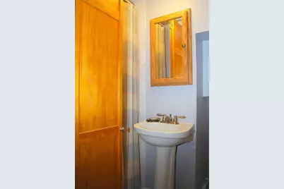 3 Goodwin Pl #B, Boston, MA 02114 - Photo 6