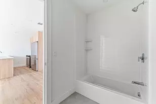 1035 Commonwealth Ave, Boston, MA 02215 - Photo 10