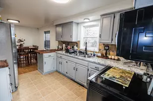 109 Pendleton Ave, Springfield, MA 01109 - Photo 6