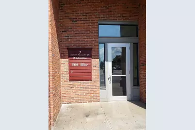 7 N Pleasant Street #2C, Amherst, MA 01002 - Photo 2