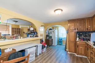 32 Randall Pl, Springfield, MA 01108 - Photo 8