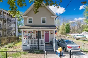 32 Randall Pl, Springfield, MA 01108 - Photo 2