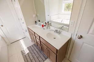 127 Gifford Rd, Westport, MA 02790 - Photo 10