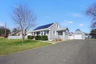 244 Colemore St, Agawam, MA 01030 - Photo 2