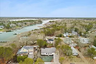 67 Whippoorwill Cir, Mashpee, MA 02649 - Photo 2