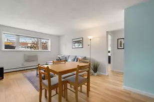 31 Warren St, Waltham, MA 02453 - Photo 4