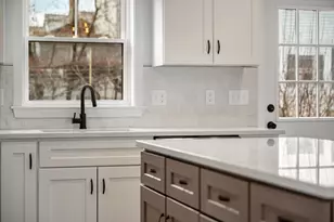 32 Union St, Lowell, MA 01852 - Photo 4