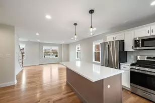 32 Union St, Lowell, MA 01852 - Photo 12