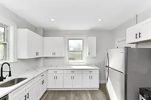 109 Walnut St, Somerville, MA 02145 - Photo 2